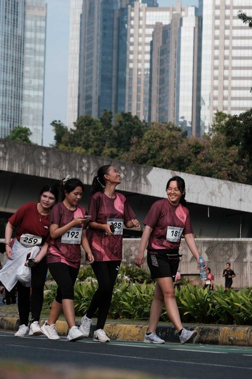 Race photo from Assurance Fun Run 2024