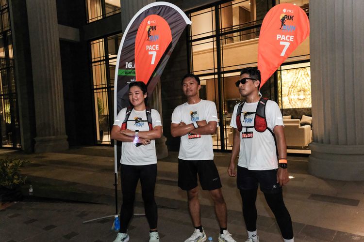 Race photo from PIK NITE RUN VIBES