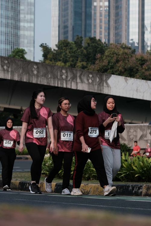 Race photo from Assurance Fun Run 2024