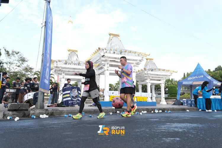 Race photo from Isoplus Run 2024 Surabaya