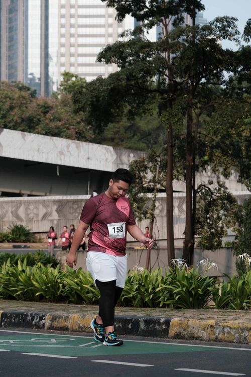 Race photo from Assurance Fun Run 2024