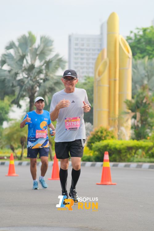 Race photo from Isoplus Run 2024 Surabaya