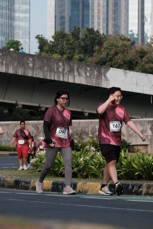 Race photo from Assurance Fun Run 2024