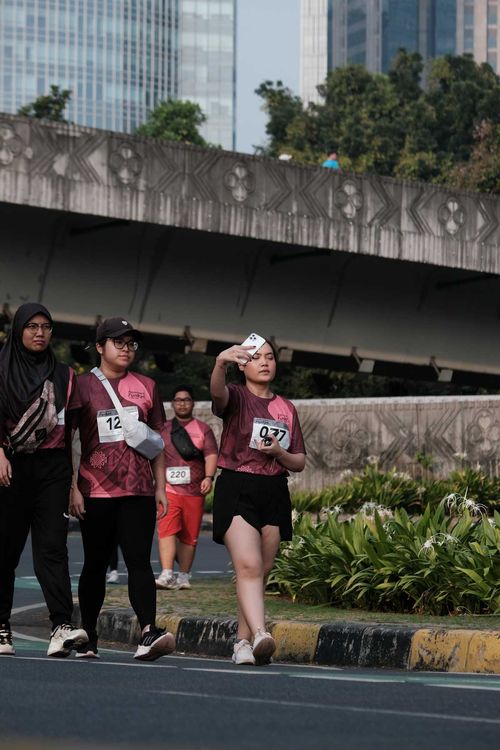 Race photo from Assurance Fun Run 2024