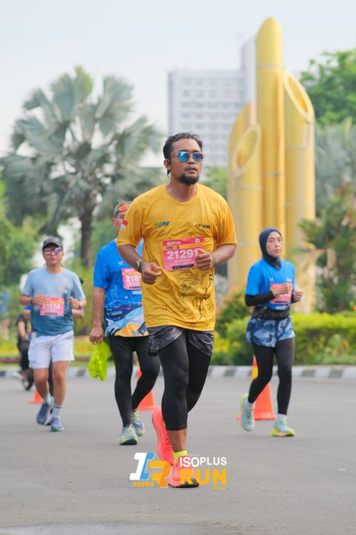 Race photo from Isoplus Run 2024 Surabaya