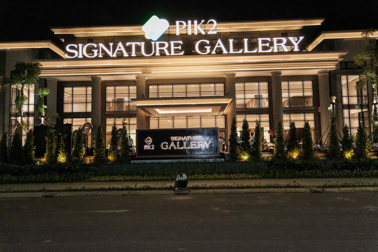 Race photo from PIK NITE RUN VIBES