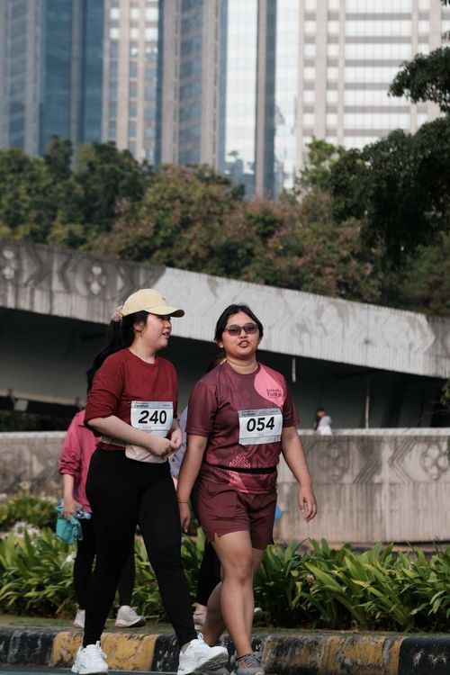 Race photo from Assurance Fun Run 2024