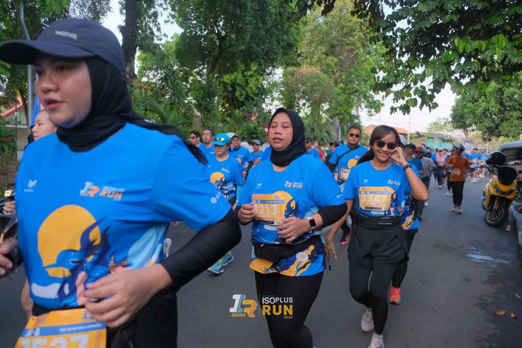 Race photo from Isoplus Run 2024 Surabaya