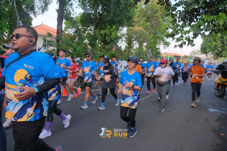 Race photo from Isoplus Run 2024 Surabaya