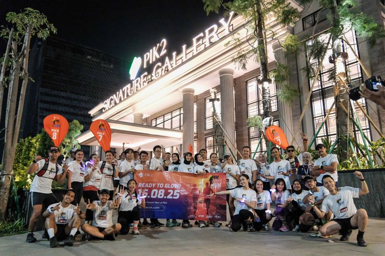 Race photo from PIK NITE RUN VIBES