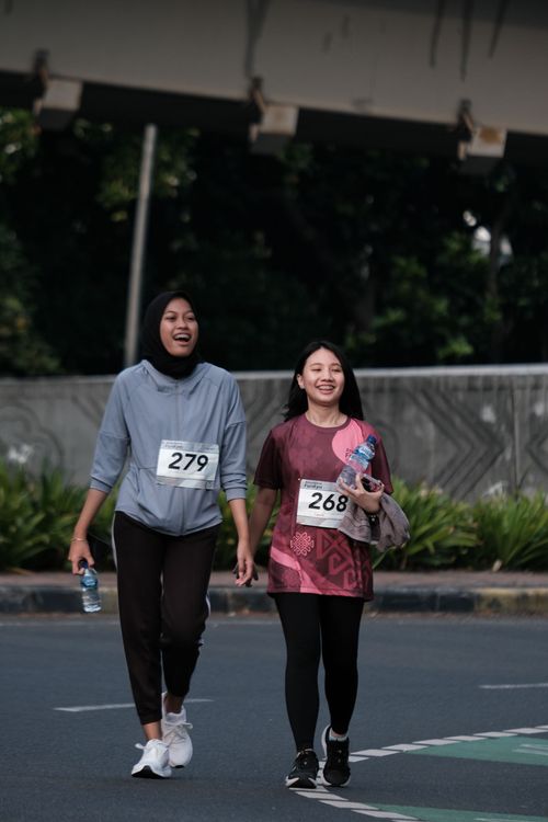 Race photo from Assurance Fun Run 2024