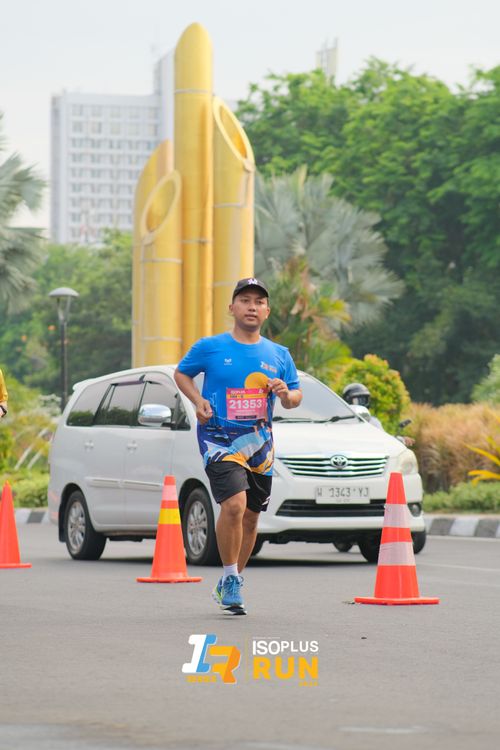 Race photo from Isoplus Run 2024 Surabaya
