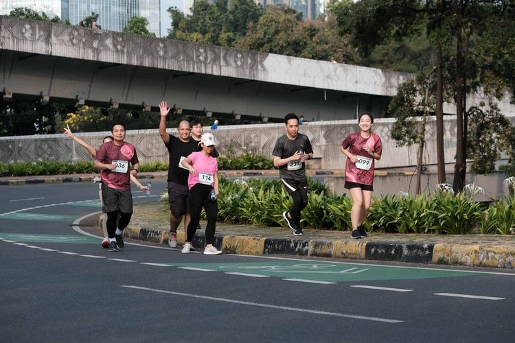 Race photo from Assurance Fun Run 2024