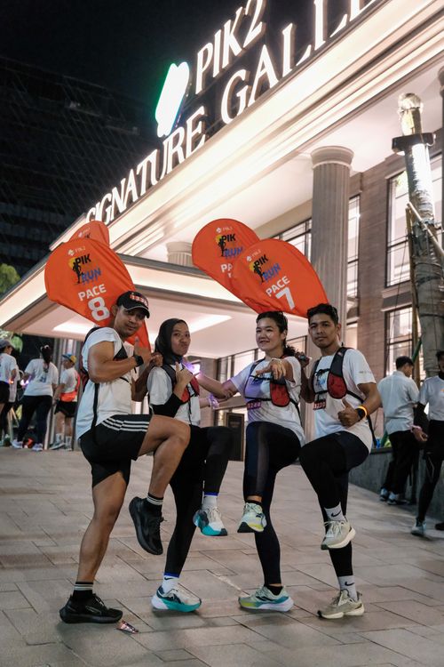 Race photo from PIK NITE RUN VIBES