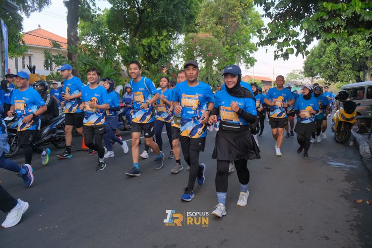 Race photo from Isoplus Run 2024 Surabaya