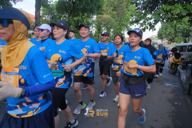 Race photo from Isoplus Run 2024 Surabaya