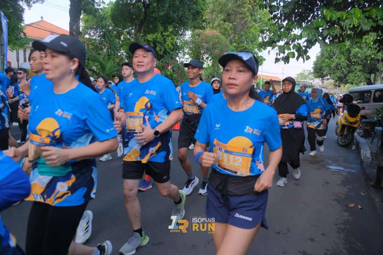 Race photo from Isoplus Run 2024 Surabaya