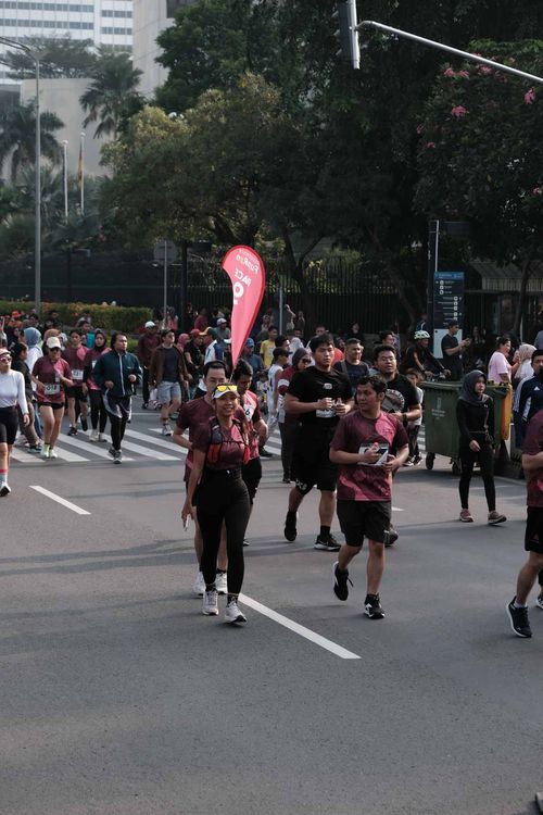 Race photo from Assurance Fun Run 2024