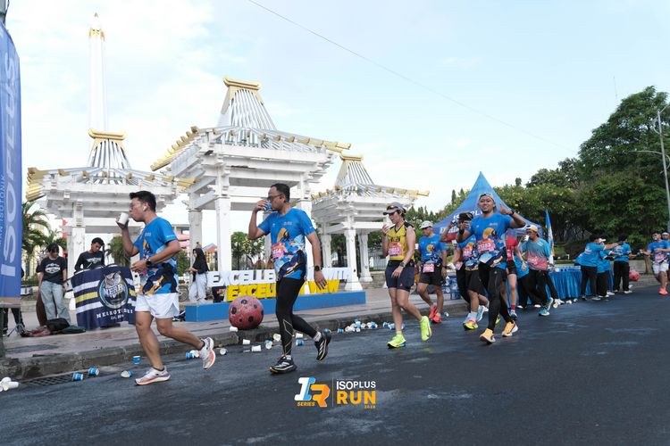 Race photo from Isoplus Run 2024 Surabaya
