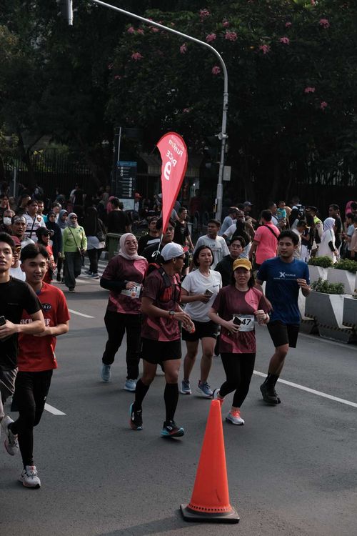 Race photo from Assurance Fun Run 2024