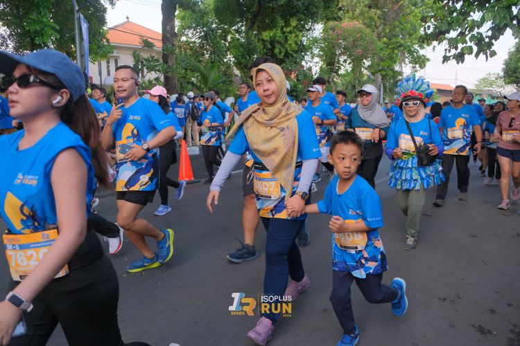 Race photo from Isoplus Run 2024 Surabaya