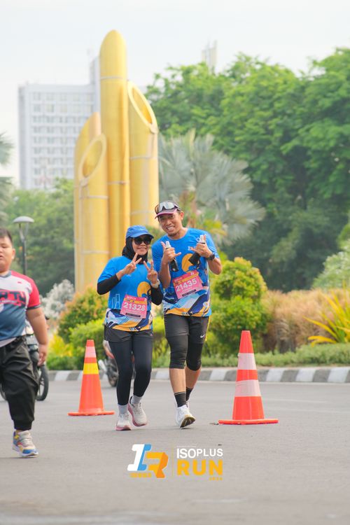 Race photo from Isoplus Run 2024 Surabaya