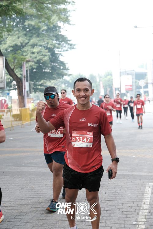 Race photo from ONE RUN 10 K