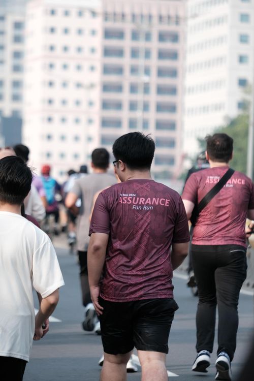 Race photo from Assurance Fun Run 2024