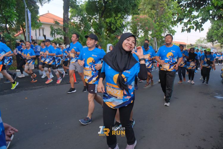 Race photo from Isoplus Run 2024 Surabaya