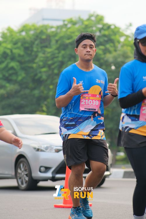 Race photo from Isoplus Run 2024 Surabaya