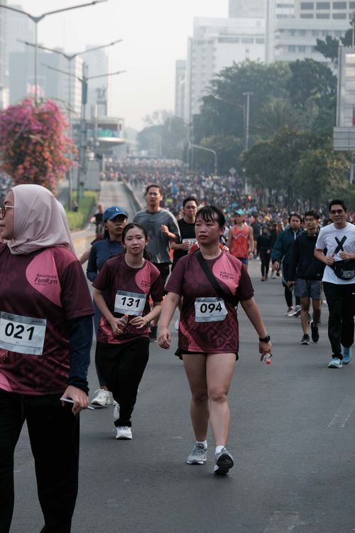 Race photo from Assurance Fun Run 2024