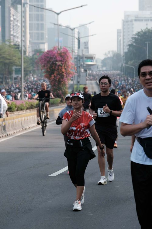 Race photo from Assurance Fun Run 2024