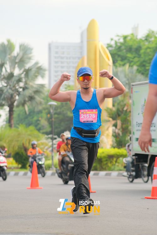 Race photo from Isoplus Run 2024 Surabaya