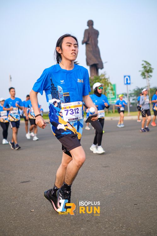 Race photo from ISOPlus Run 2024 Jakarta
