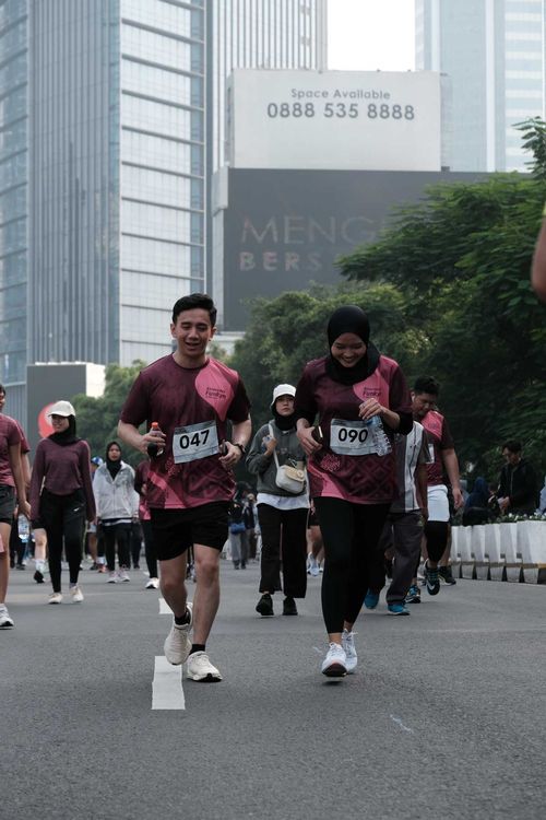 Race photo from Assurance Fun Run 2024
