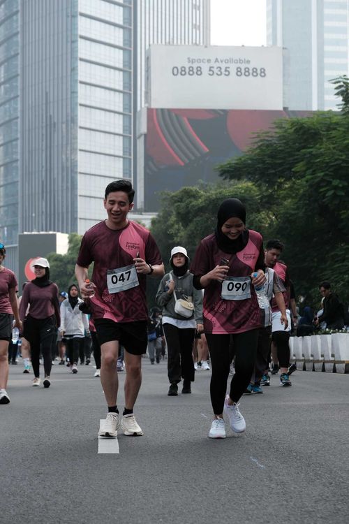 Race photo from Assurance Fun Run 2024