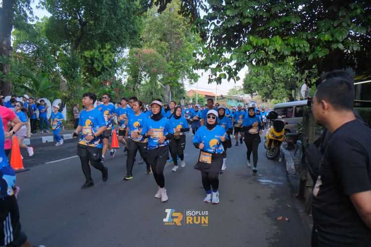 Race photo from Isoplus Run 2024 Surabaya