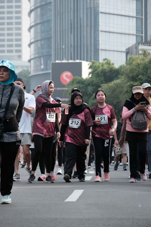 Race photo from Assurance Fun Run 2024