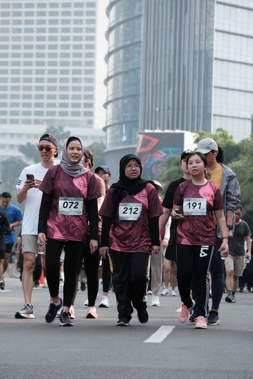 Race photo from Assurance Fun Run 2024