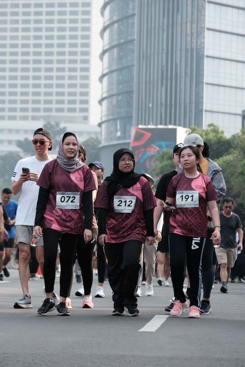 Race photo from Assurance Fun Run 2024