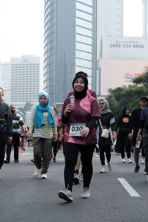 Race photo from Assurance Fun Run 2024