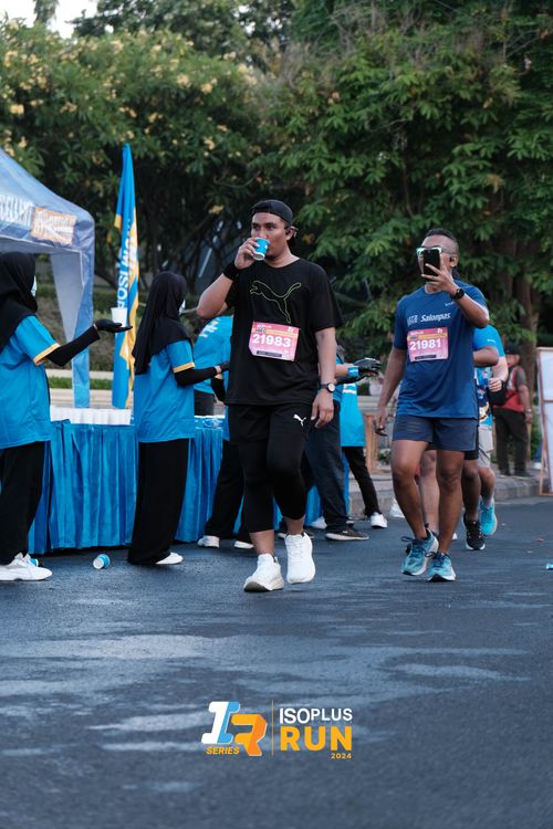 Race photo from Isoplus Run 2024 Surabaya