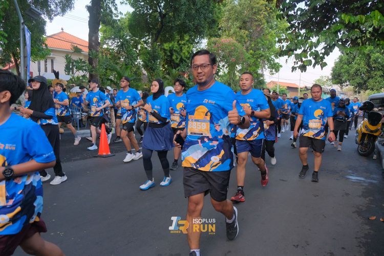 Race photo from Isoplus Run 2024 Surabaya