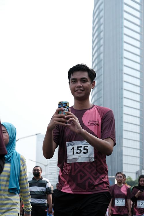 Race photo from Assurance Fun Run 2024