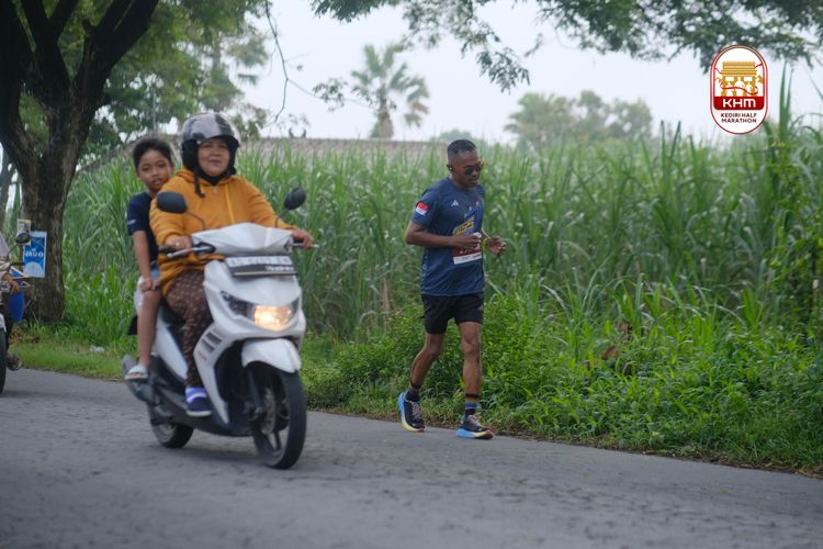 Race photo from Kediri Half Marathon 2025