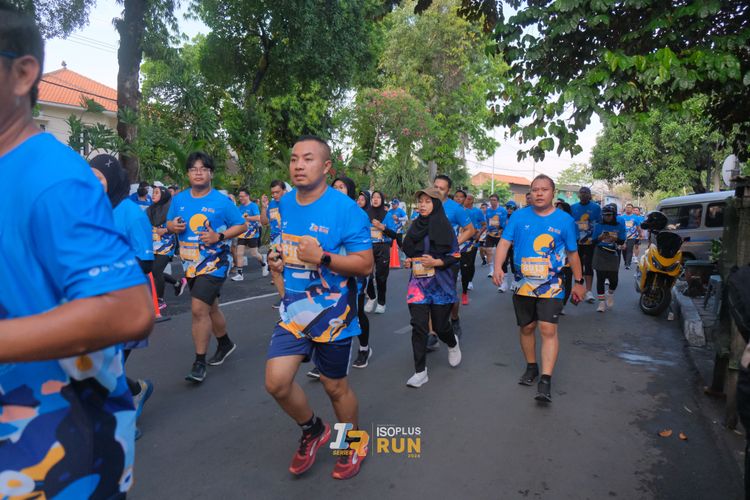 Race photo from Isoplus Run 2024 Surabaya
