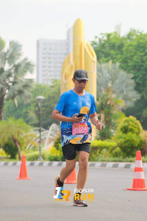 Race photo from Isoplus Run 2024 Surabaya