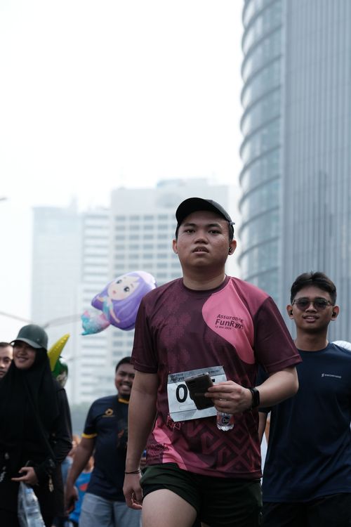 Race photo from Assurance Fun Run 2024