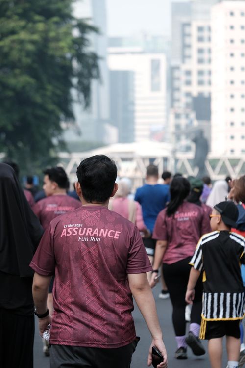 Race photo from Assurance Fun Run 2024