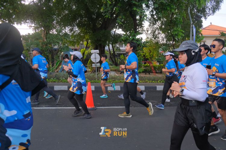 Race photo from Isoplus Run 2024 Surabaya